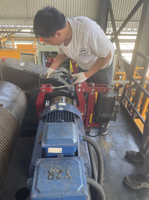 湖北黃岡冶金用天車(chē)SB100現(xiàn)場(chǎng)指導(dǎo)調(diào)試